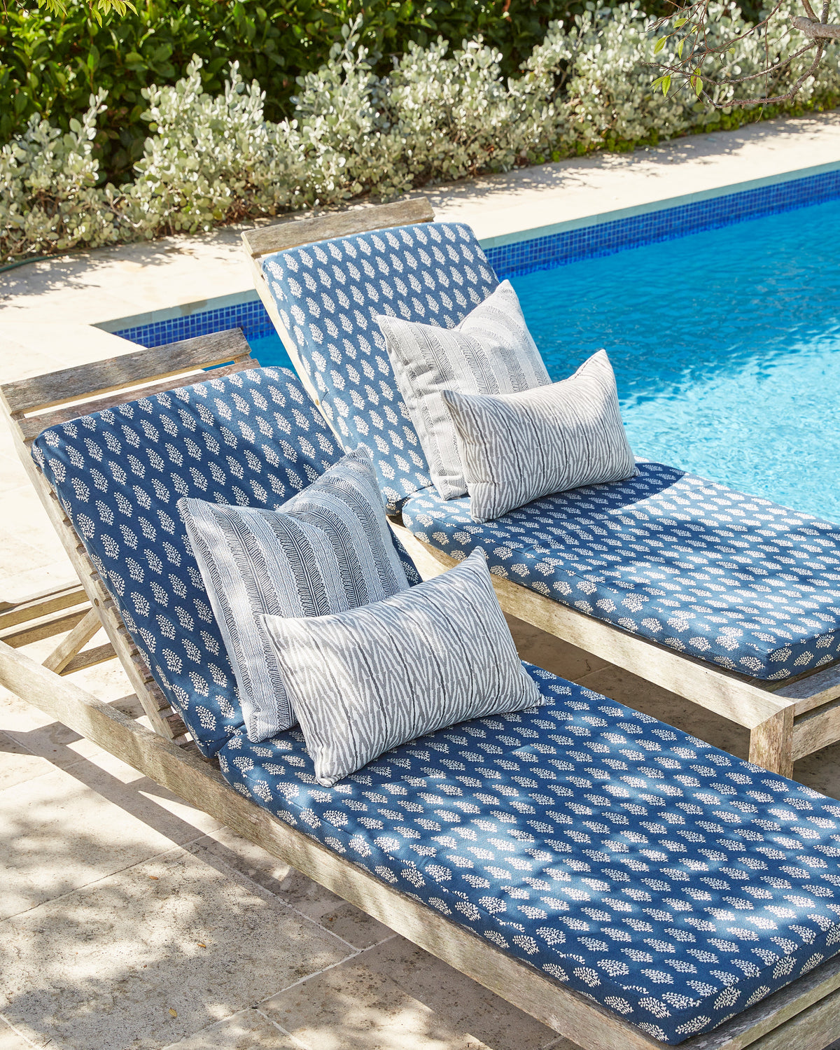 Fuji Albatross Outdoor Rectangle Cushion