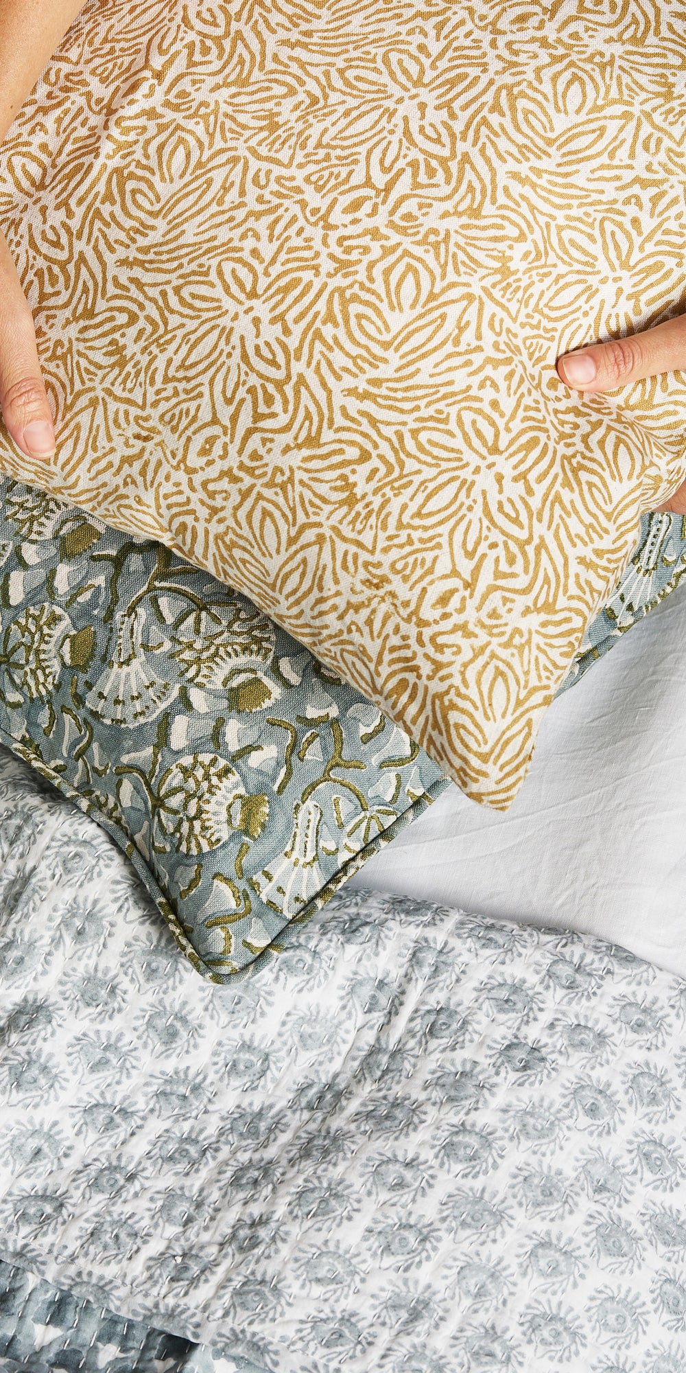 Iznik Celadon Moss Cushion