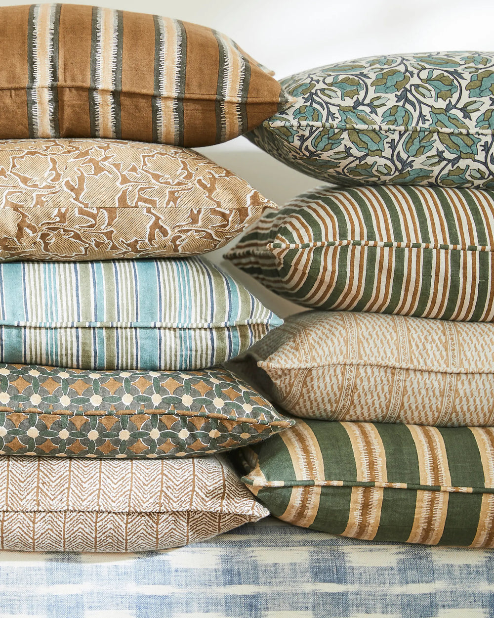 Buzios Aniseed Cushion