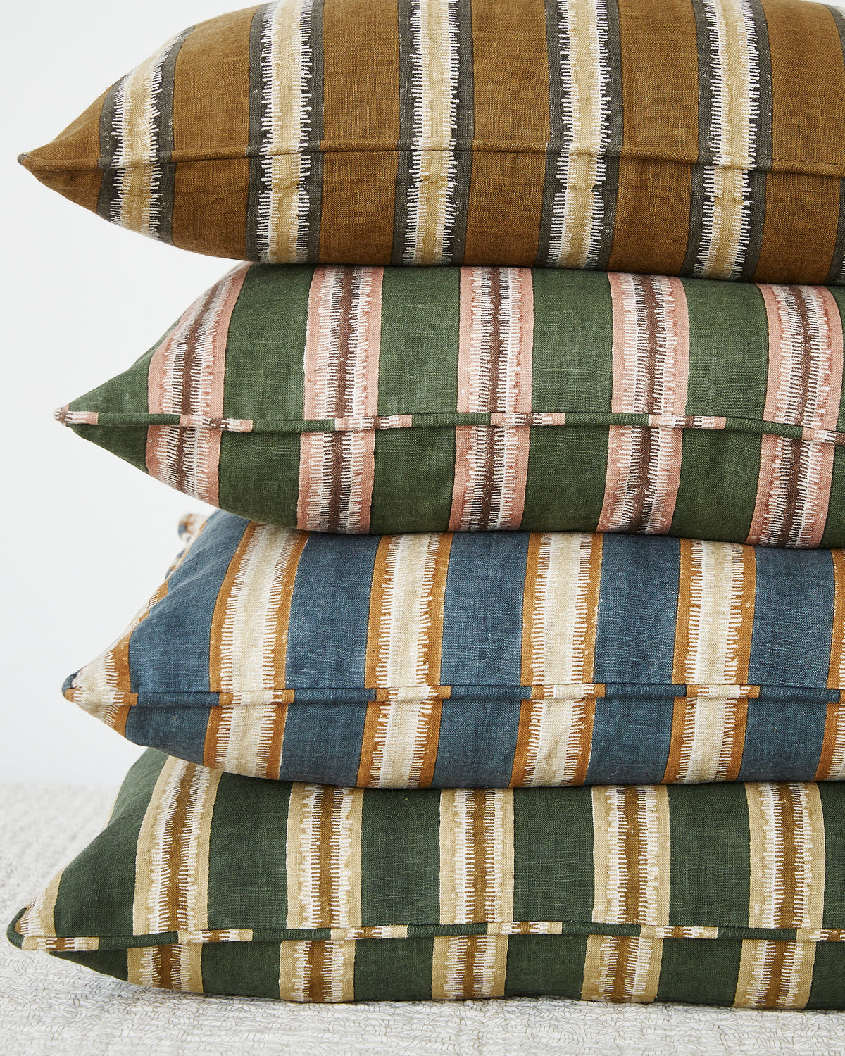 Buzios Rosewood Cushion