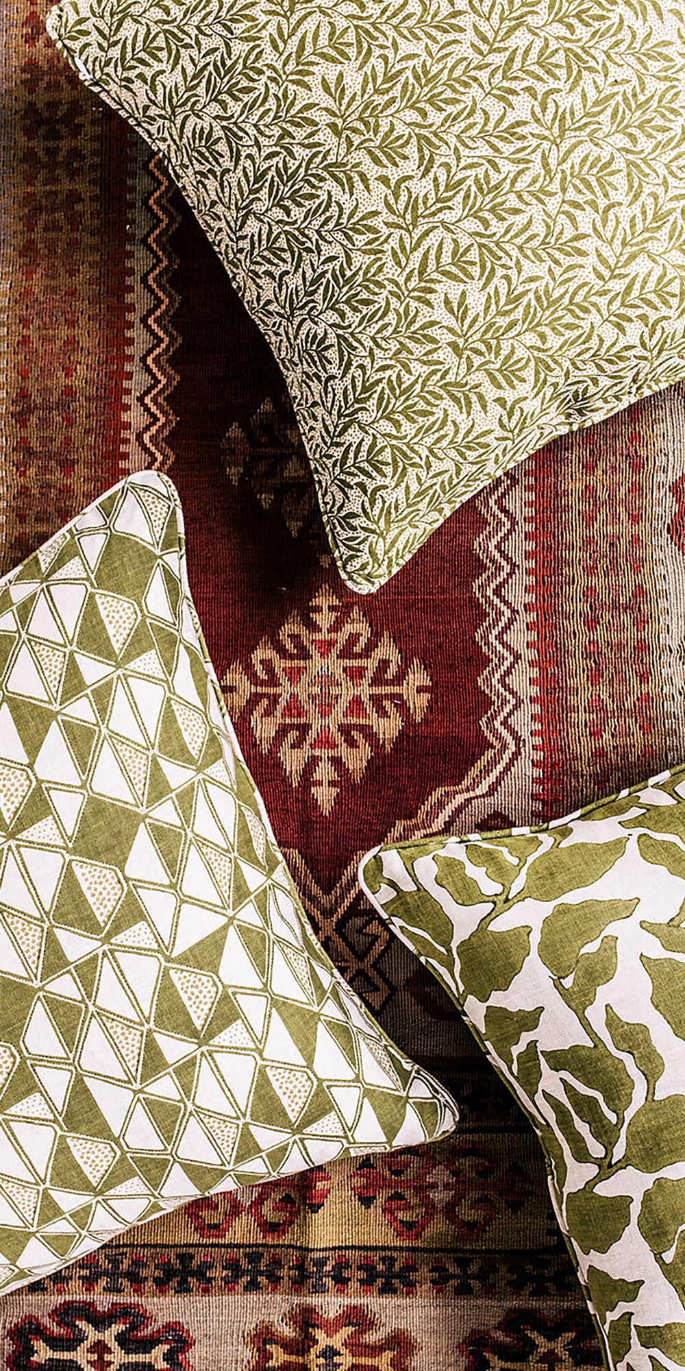 Granada Moss Cushion