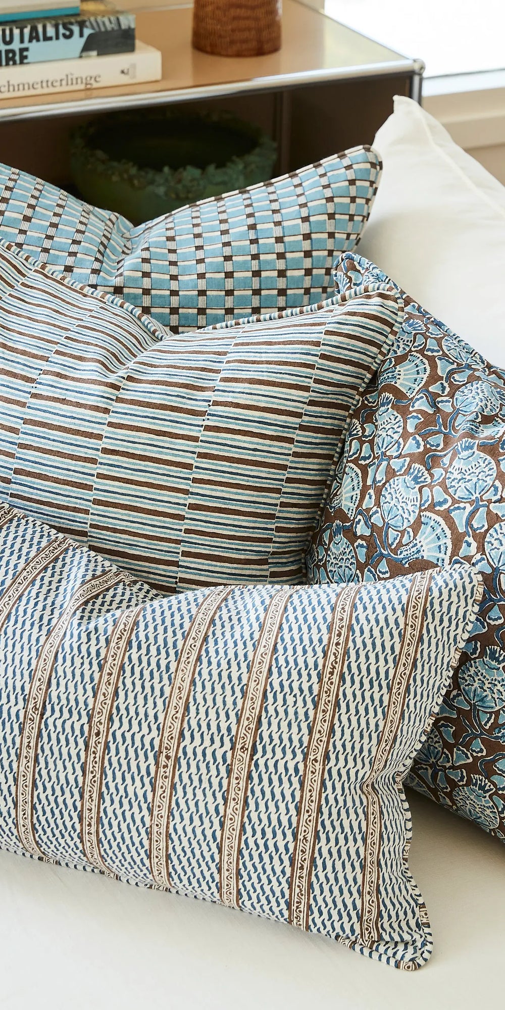Iznik Cocoa Cushion