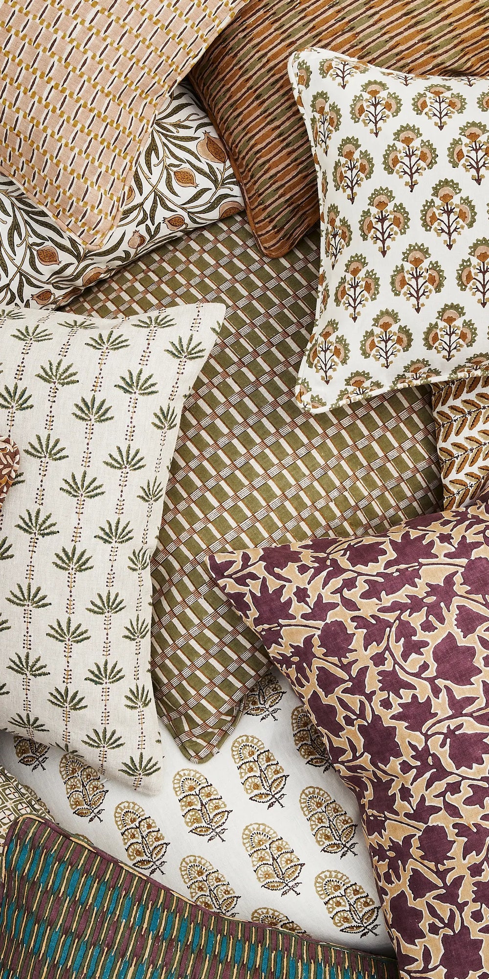 Zardosi Toffee Cushion