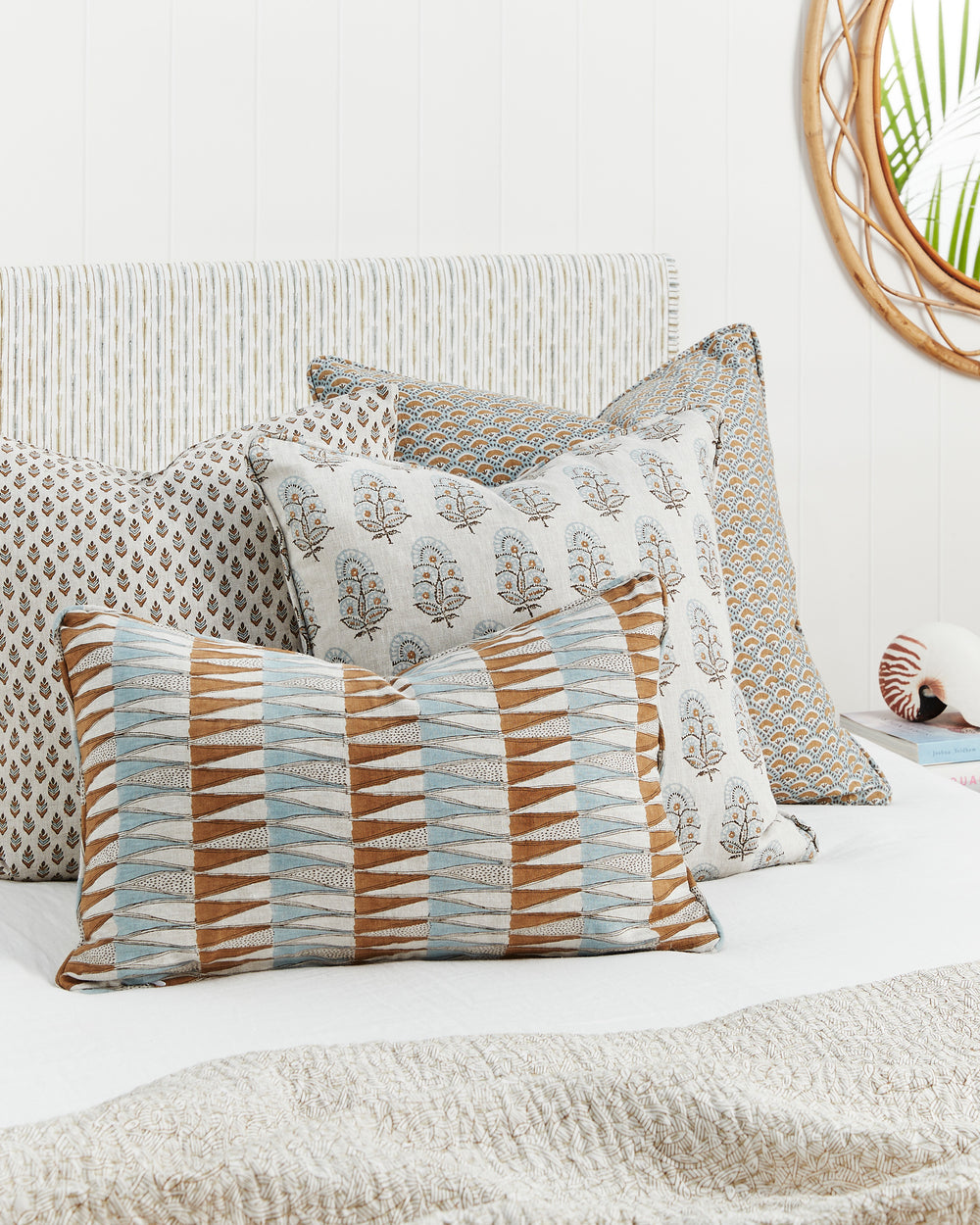 Zardosi Sahara Cushion