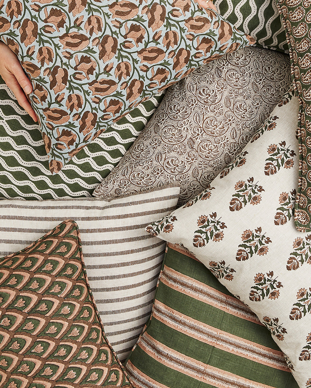 Kythira Cocoa Cushion