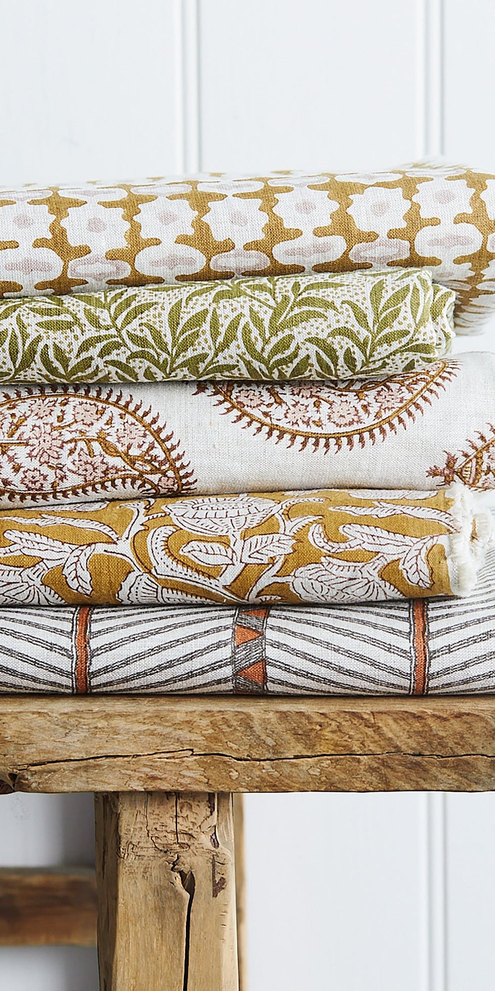 Paisley Petal Linen in - Fabric - Walter G Australia